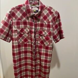 Magellan Outdoors Red and White Casual Button Down Shirt